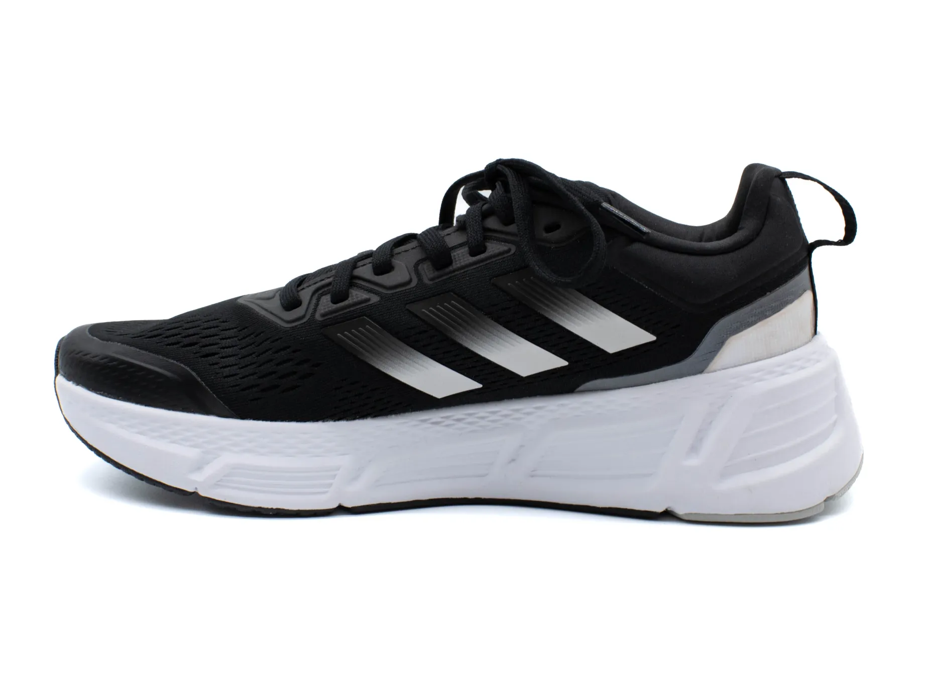 ADIDAS Questar Sneakers