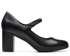 CLARKS Bayla Nora