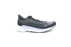 New Balance FuelCell Prism