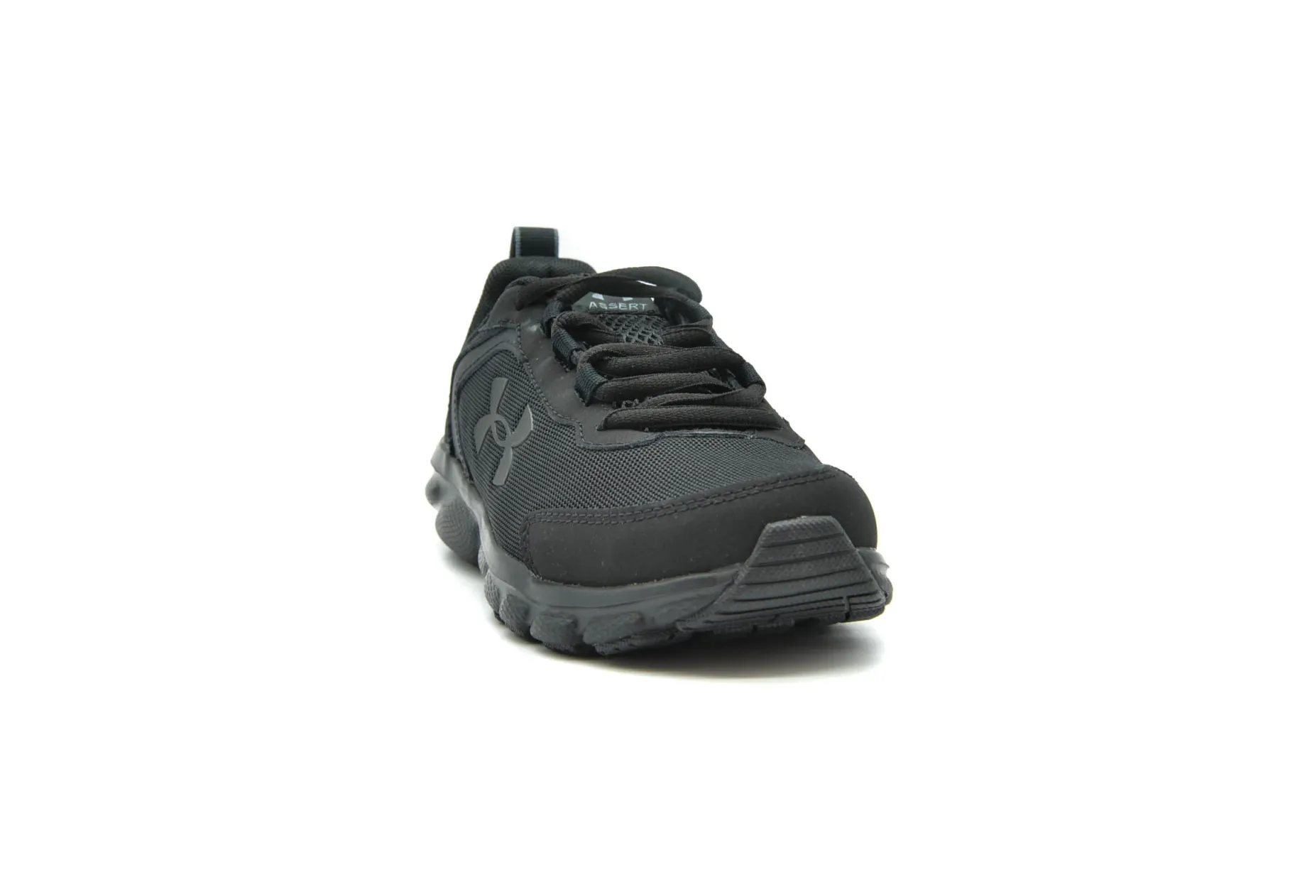 UNDER ARMOUR Charged Assert 8