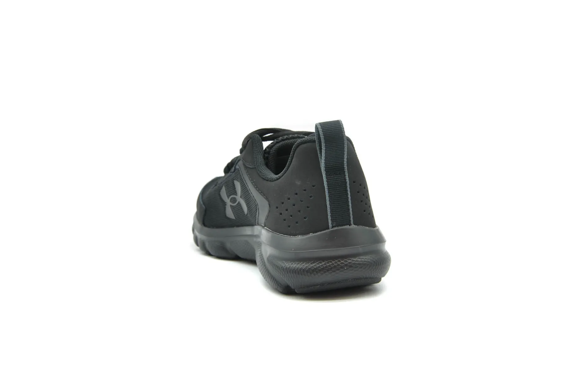 UNDER ARMOUR Charged Assert 8